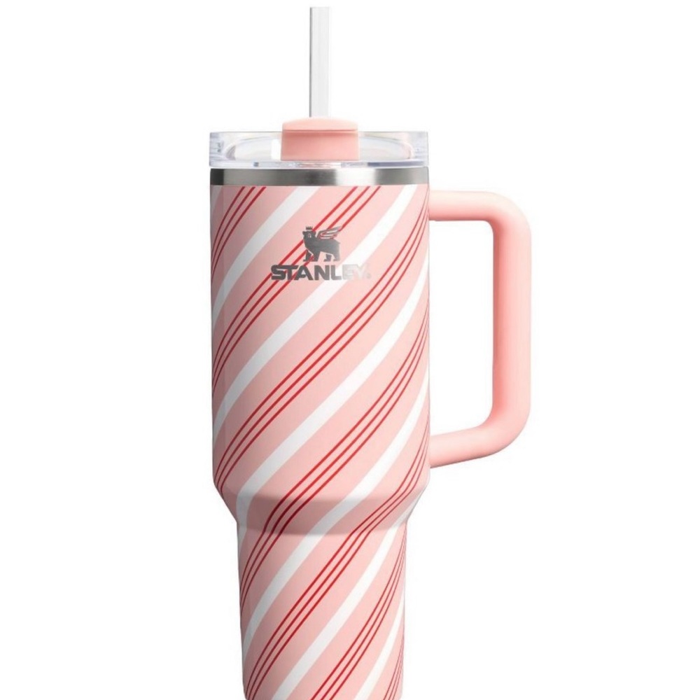 Christmas Stanley 40oz H2.0 Flowstate Tumbler - Strawberry Twist